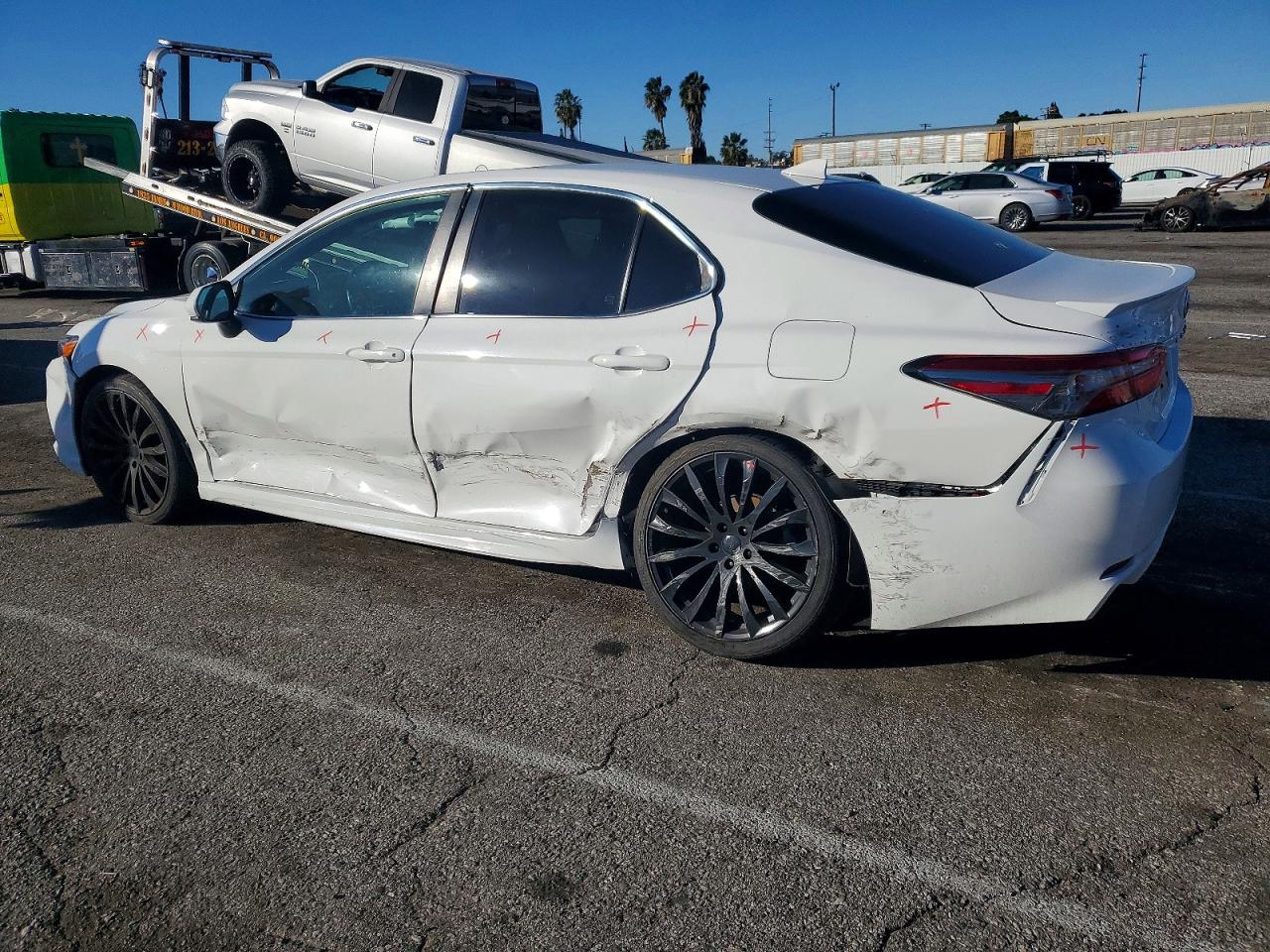 2019 TOYOTA CAMRY L photo 2