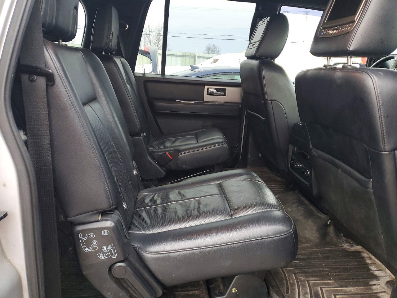 2017 FORD EXPEDITION EL XLT photo 11
