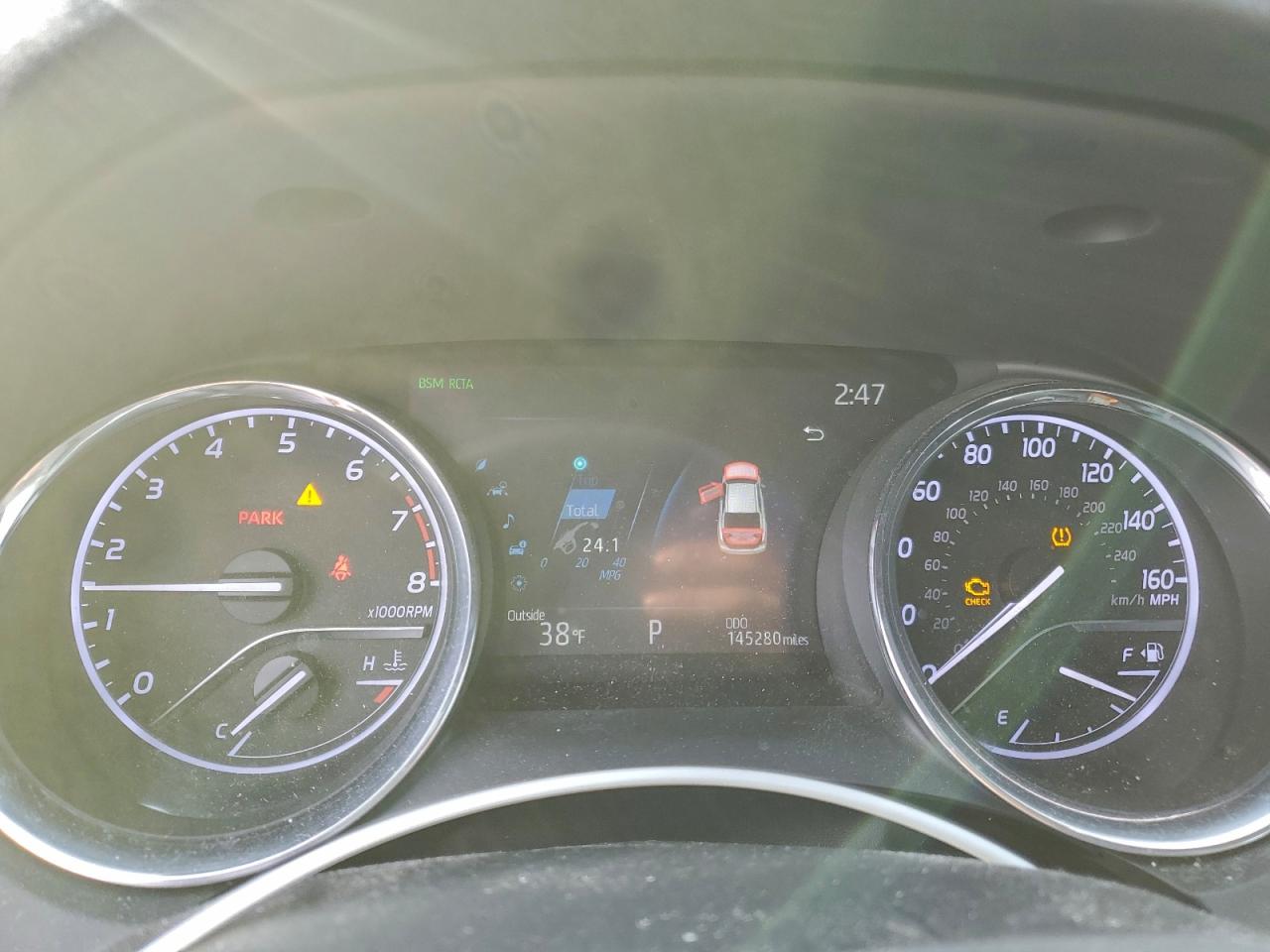 2019 TOYOTA CAMRY L photo 9