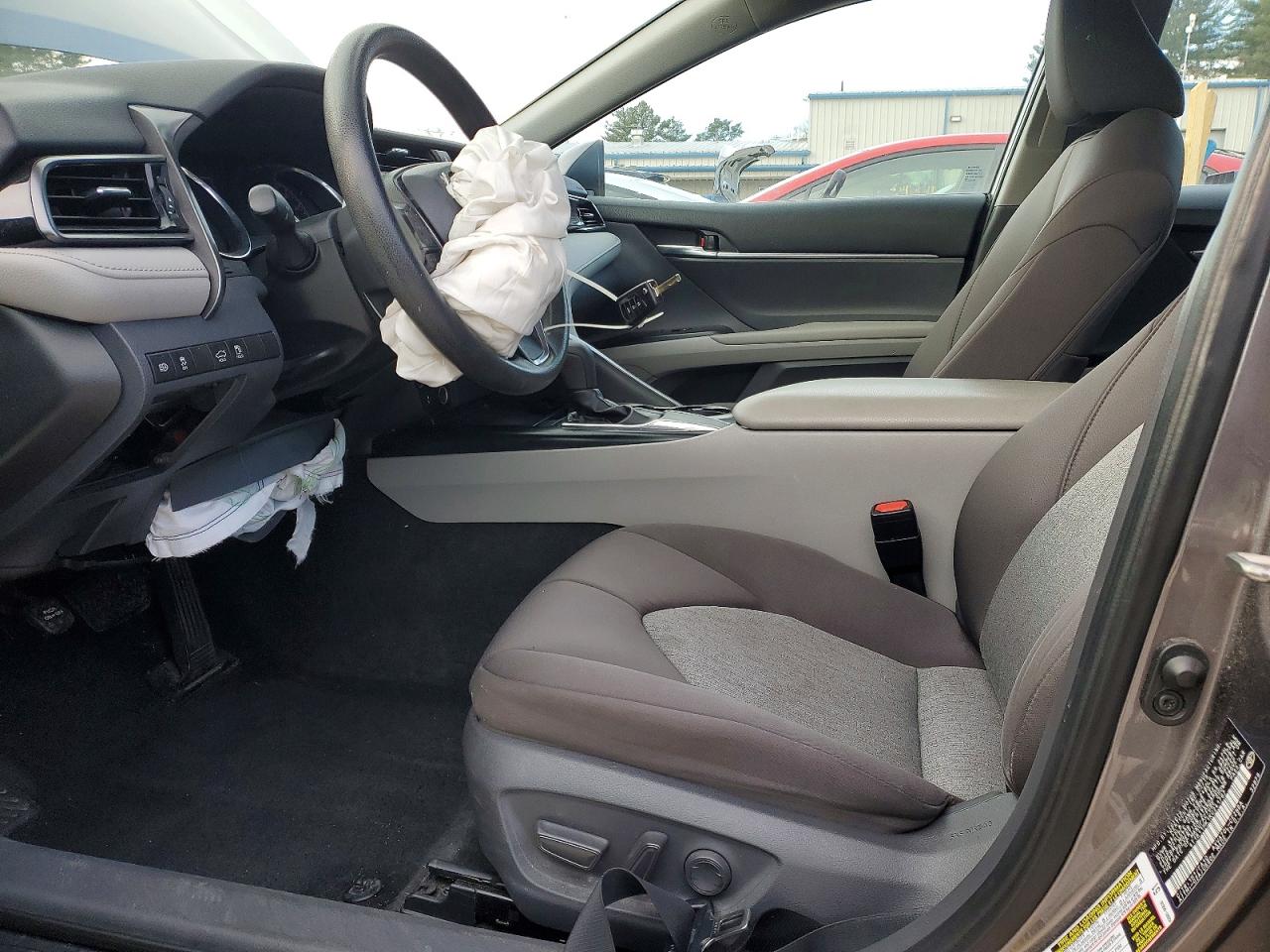 2019 TOYOTA CAMRY L photo 7