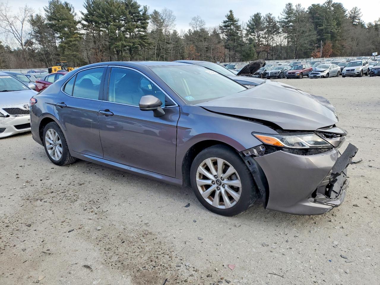 2019 TOYOTA CAMRY L photo 4