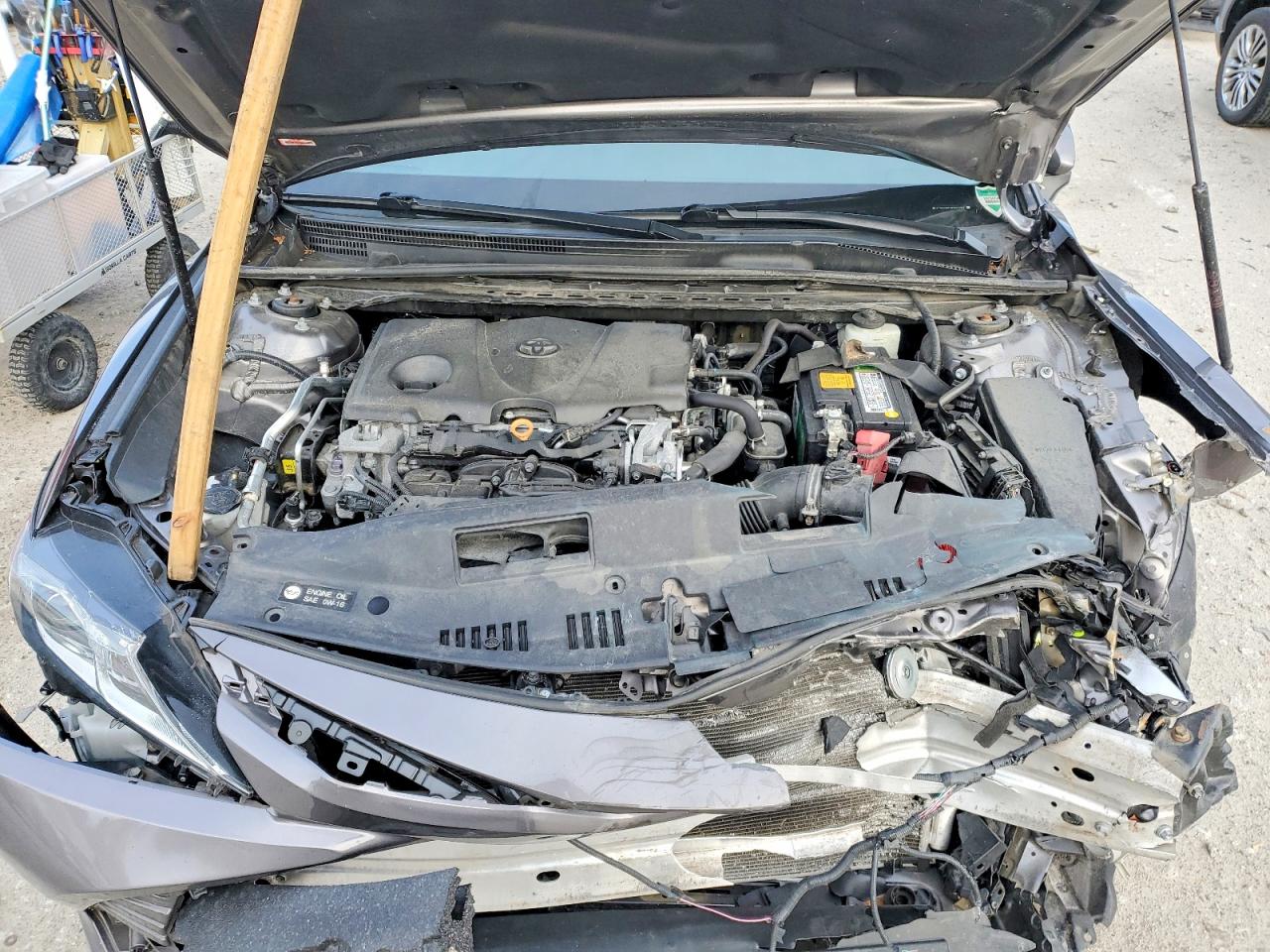 2019 TOYOTA CAMRY L photo 11
