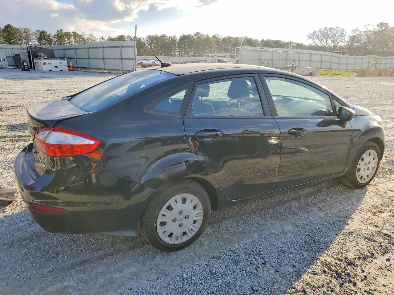 2016 FORD FIESTA S photo 3