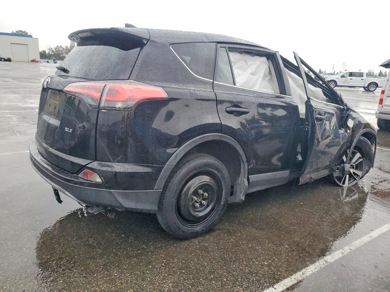 2018 TOYOTA RAV4 ADVENTURE photo 3