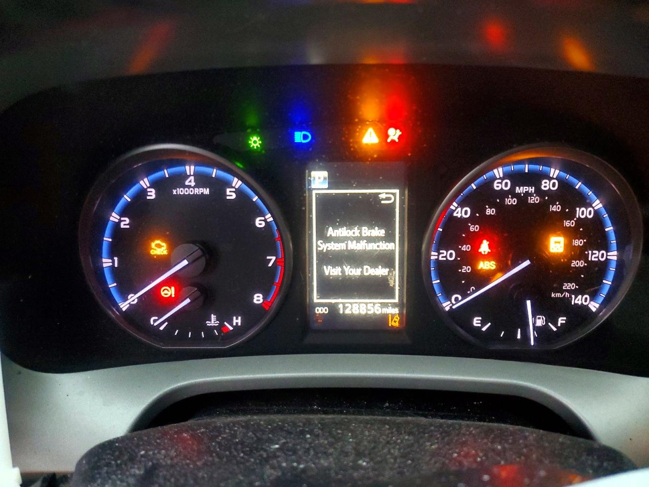2018 TOYOTA RAV4 ADVENTURE photo 9