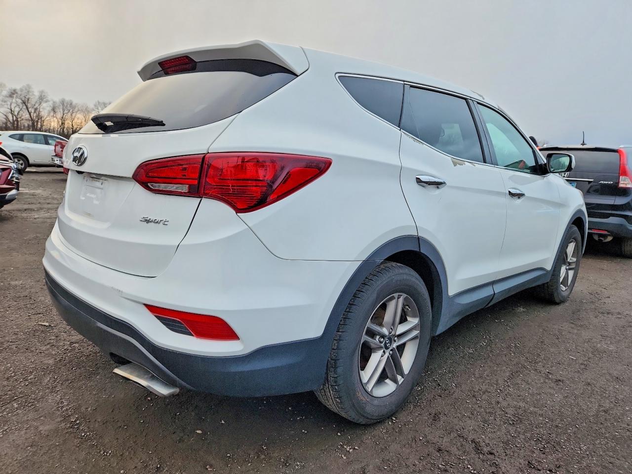 2017 HYUNDAI SANTA FE SPORT photo 3