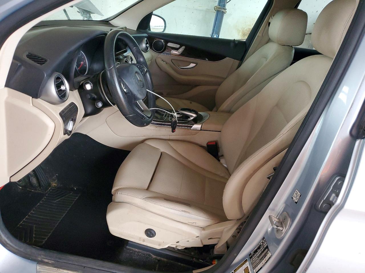 2016 MERCEDES-BENZ GLC 300 photo 7
