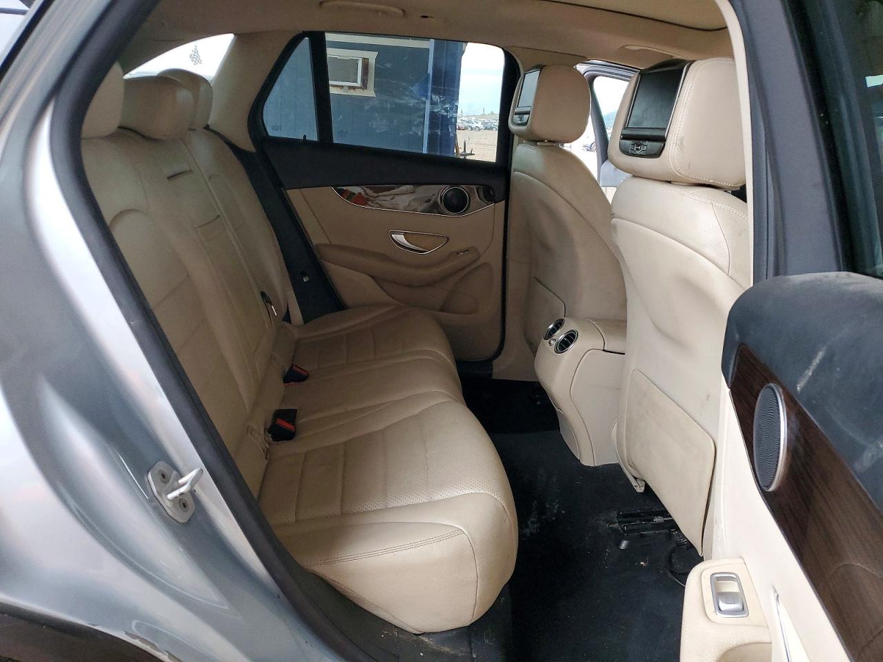 2016 MERCEDES-BENZ GLC 300 photo 11