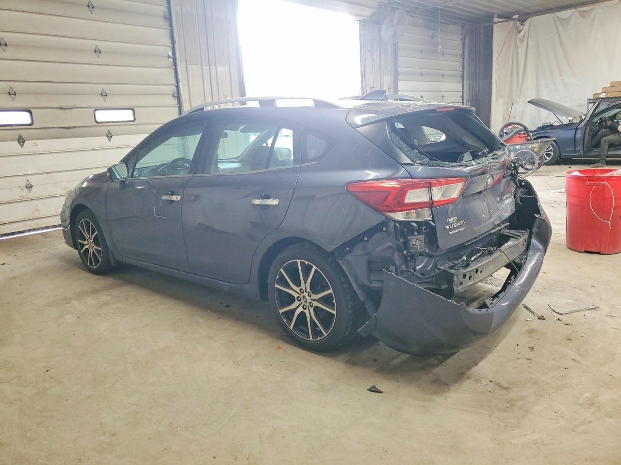 2017 SUBARU IMPREZA LIMITED photo 2
