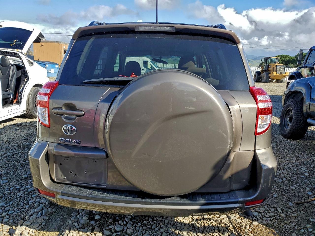 2011 TOYOTA RAV4 photo 6