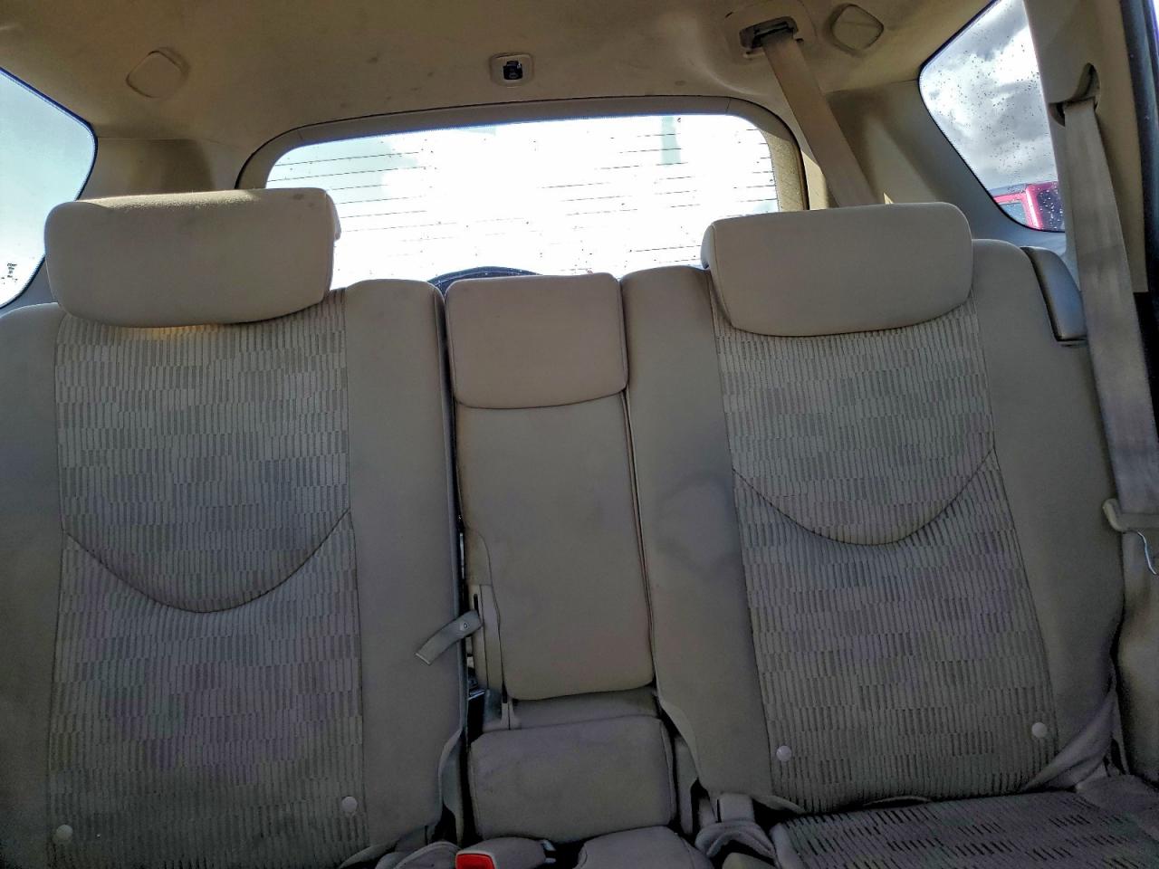 2011 TOYOTA RAV4 photo 10