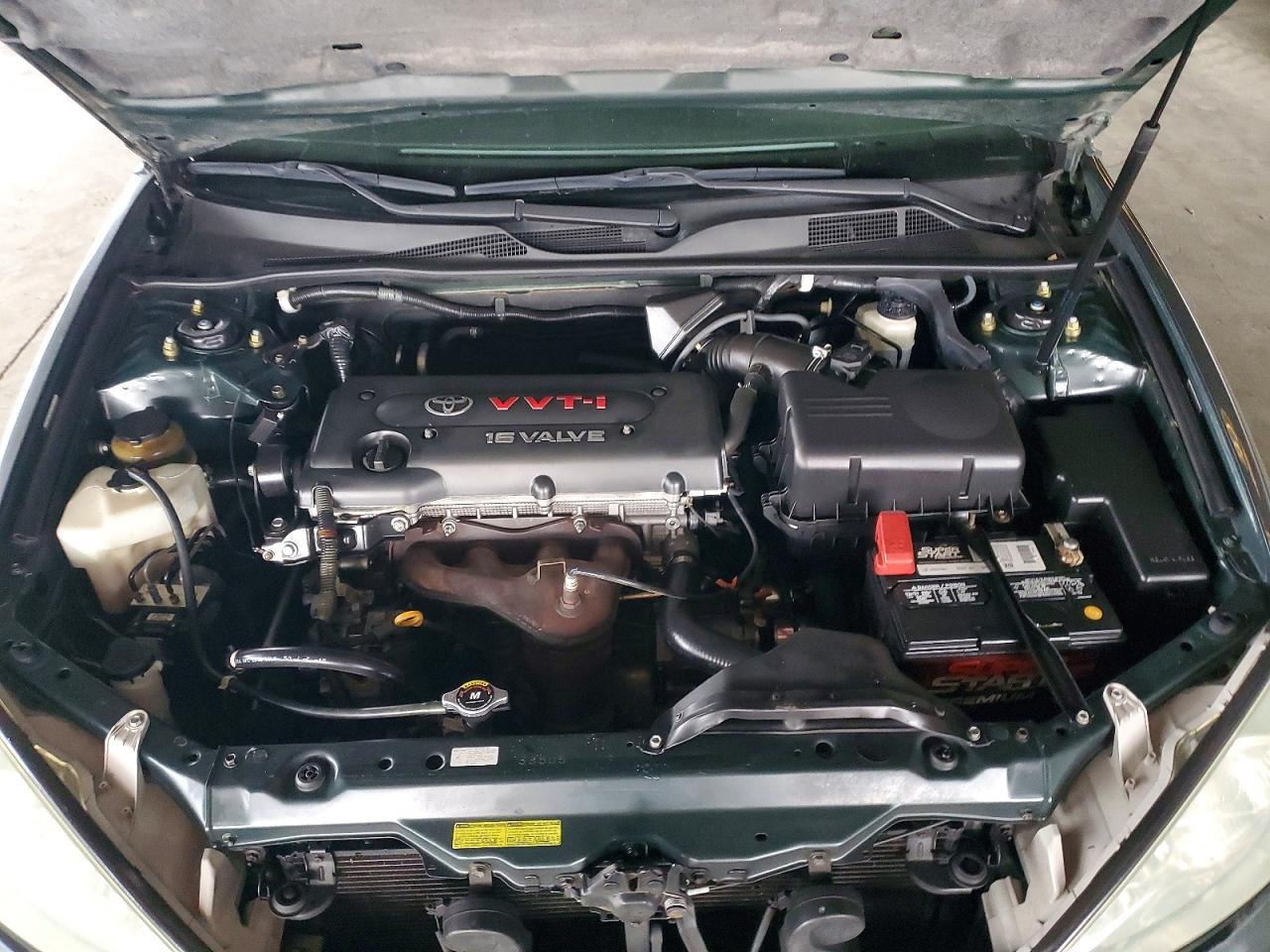 2004 TOYOTA CAMRY LE photo 11