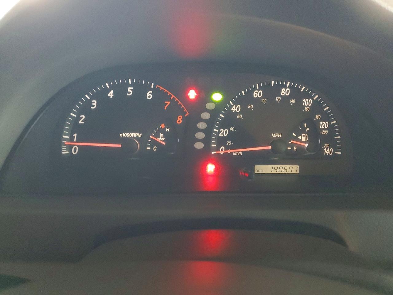 2004 TOYOTA CAMRY LE photo 9