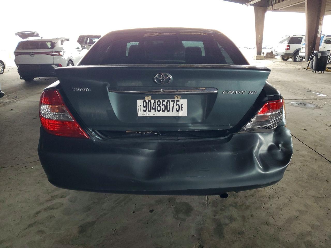 2004 TOYOTA CAMRY LE photo 6