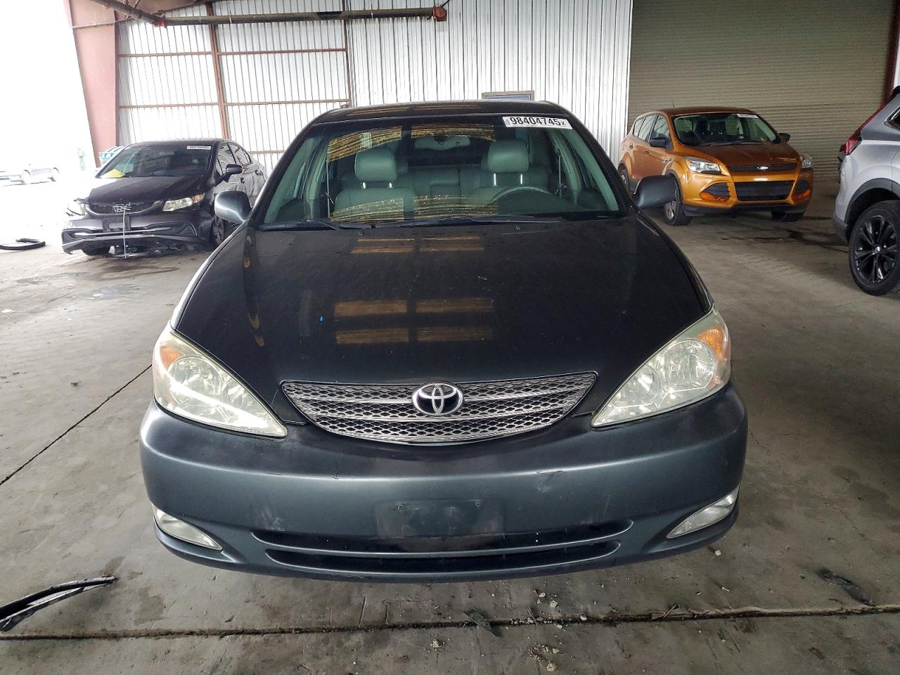 2004 TOYOTA CAMRY LE photo 5