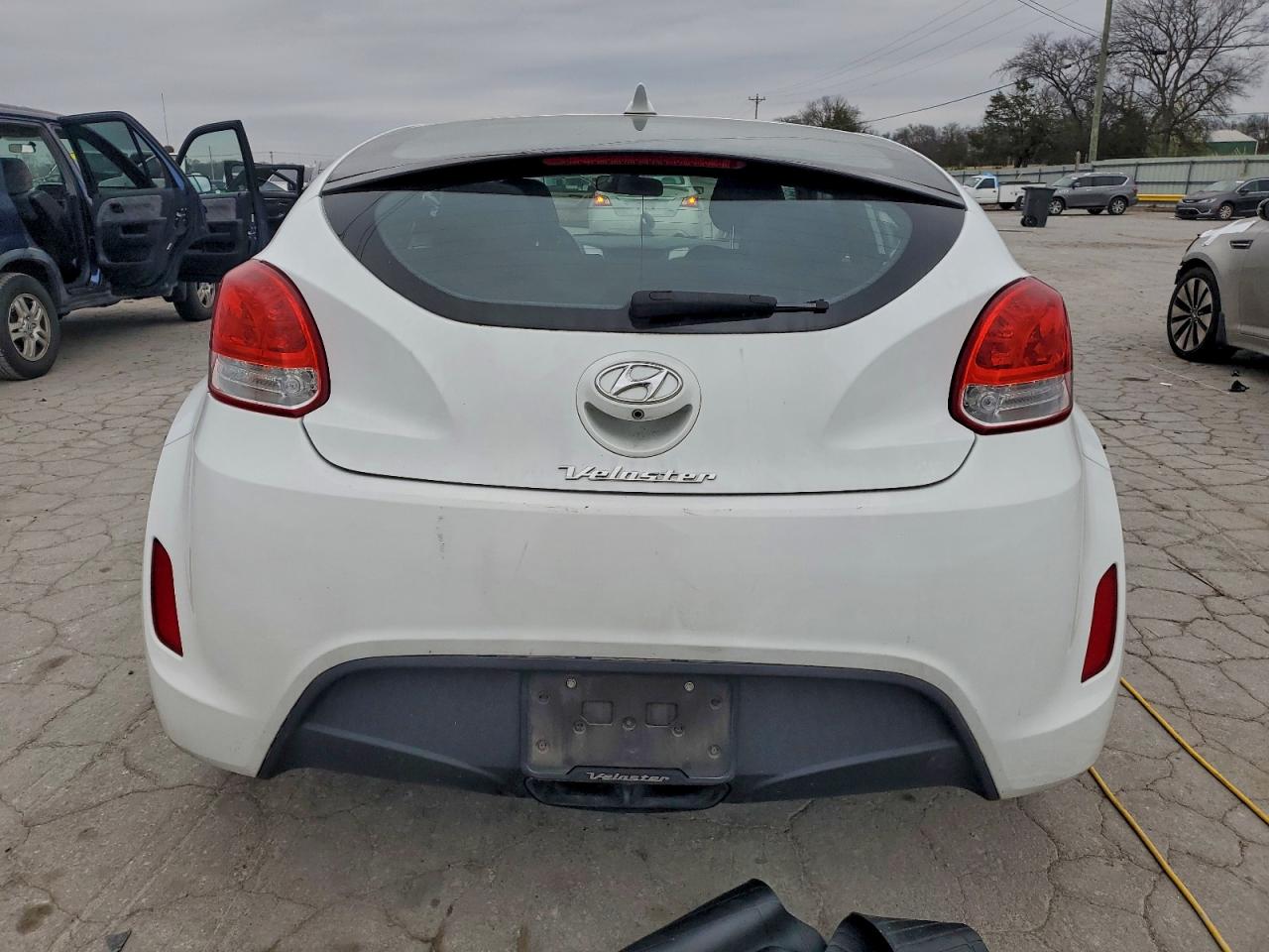 2017 HYUNDAI VELOSTER photo 6