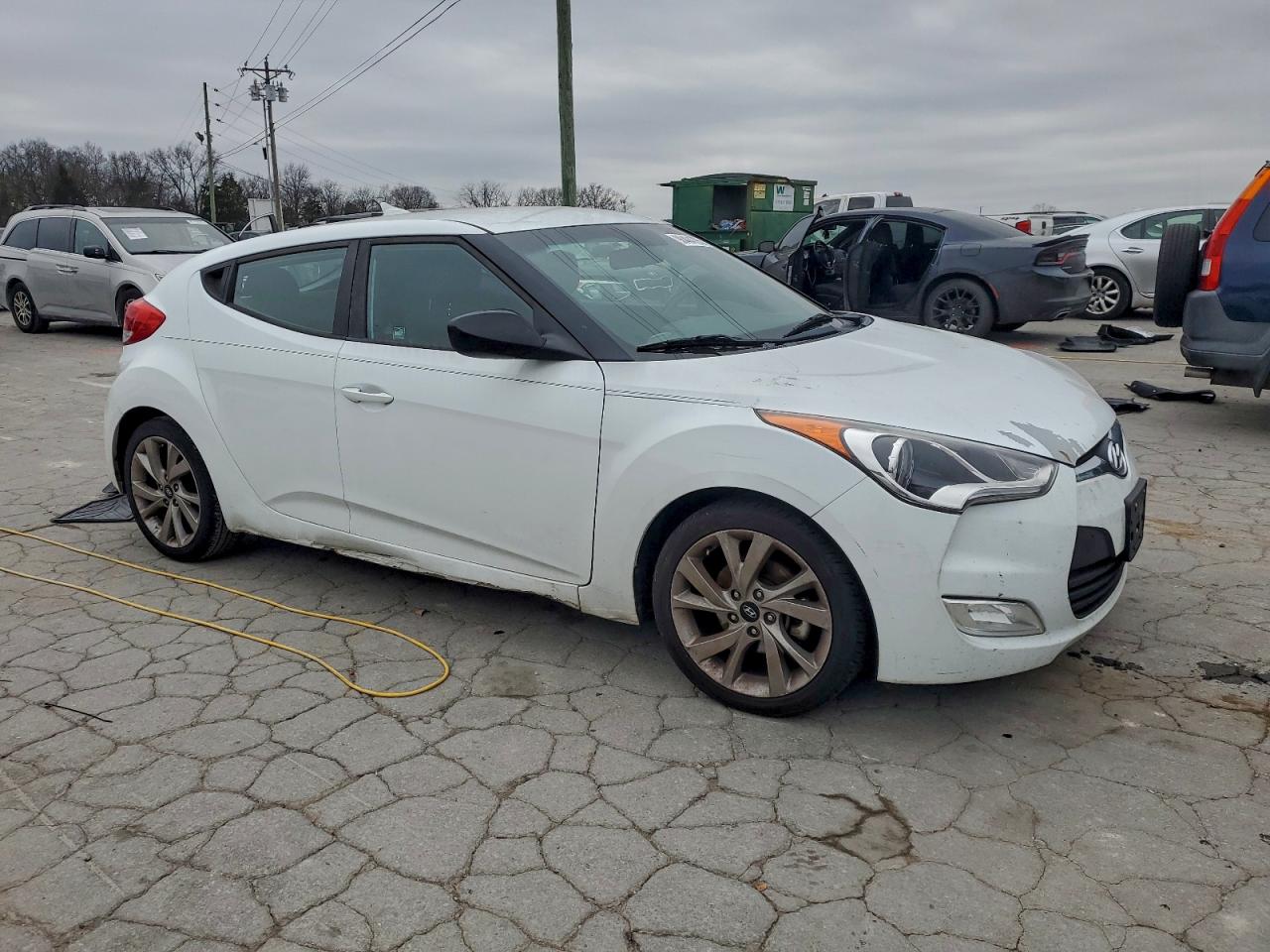 2017 HYUNDAI VELOSTER photo 4