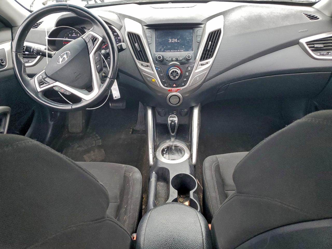 2017 HYUNDAI VELOSTER photo 8