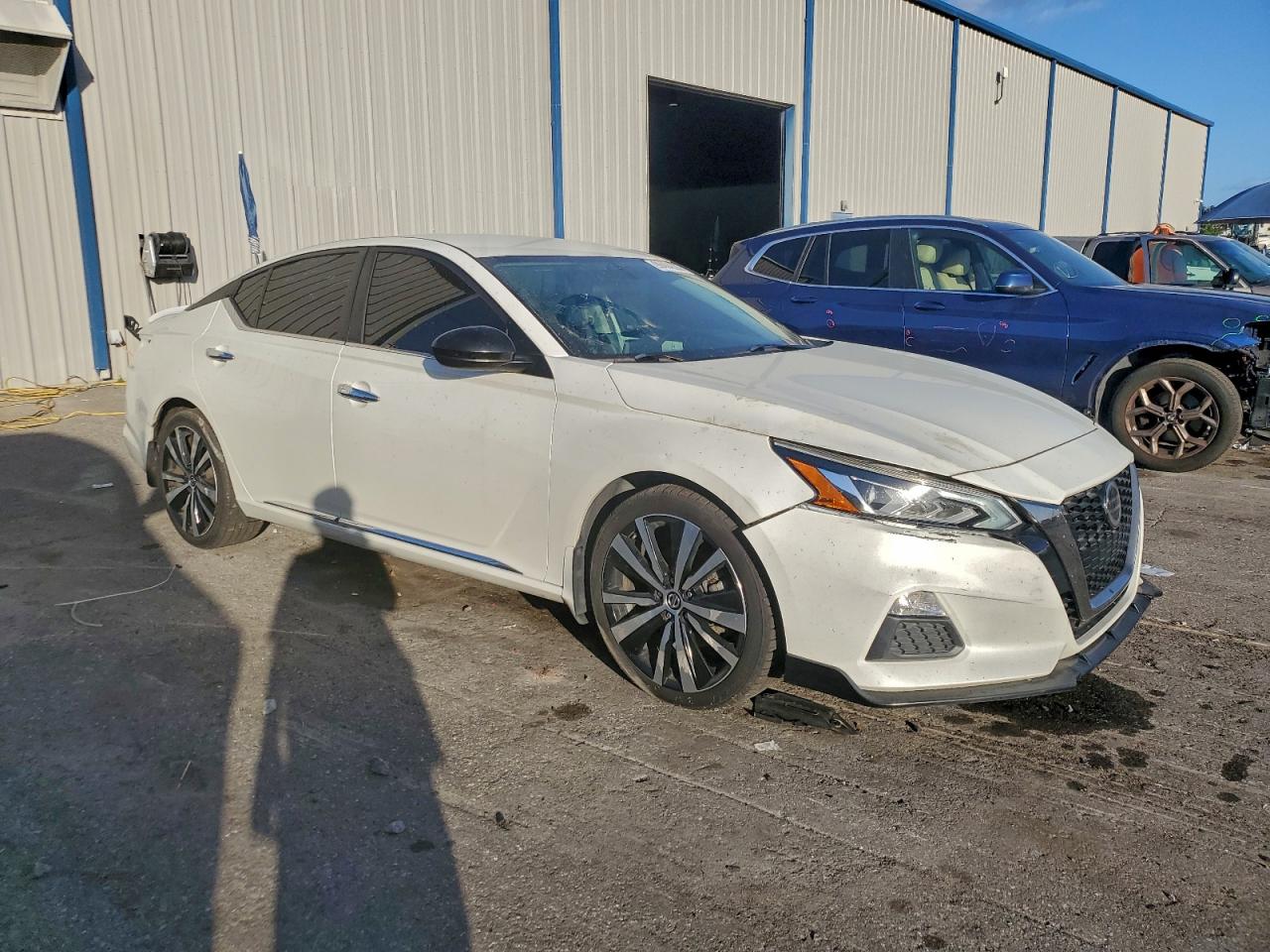 2019 NISSAN ALTIMA SR photo 4