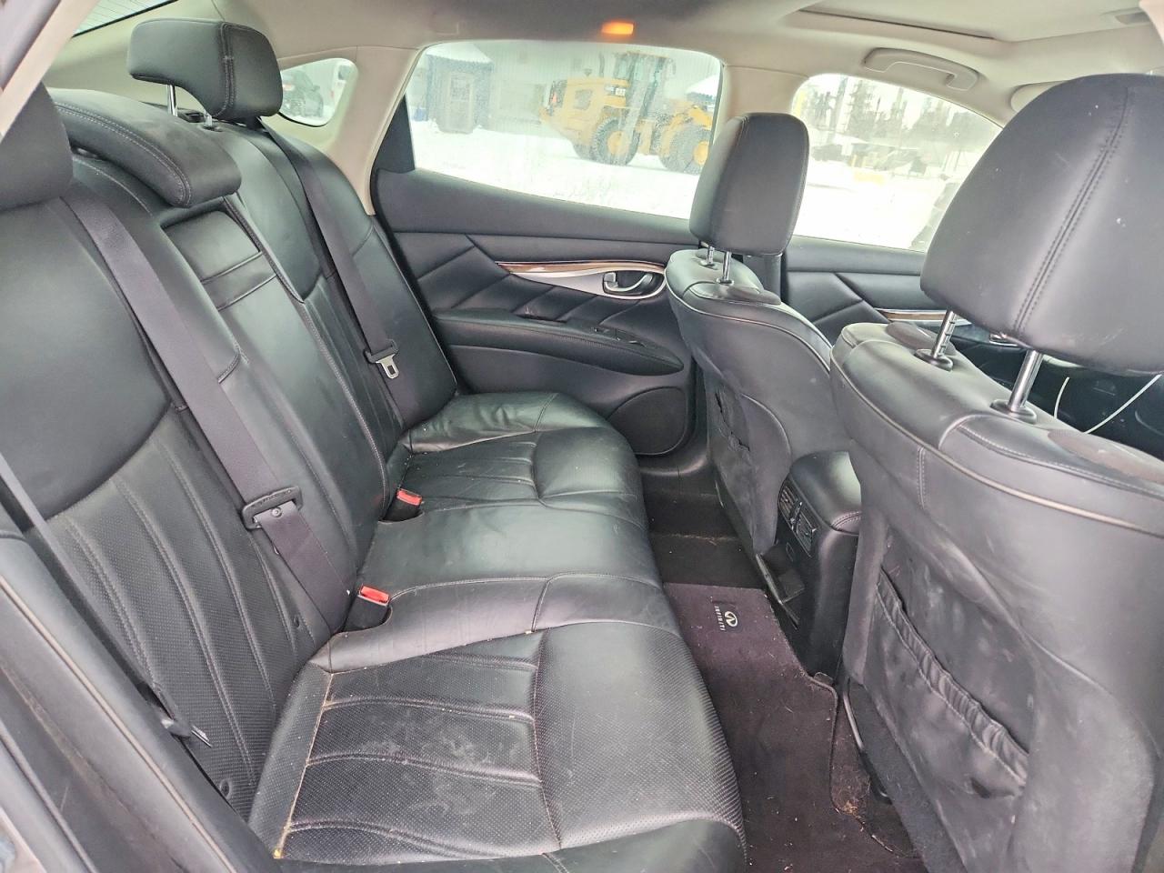 2012 INFINITI M37 X photo 10