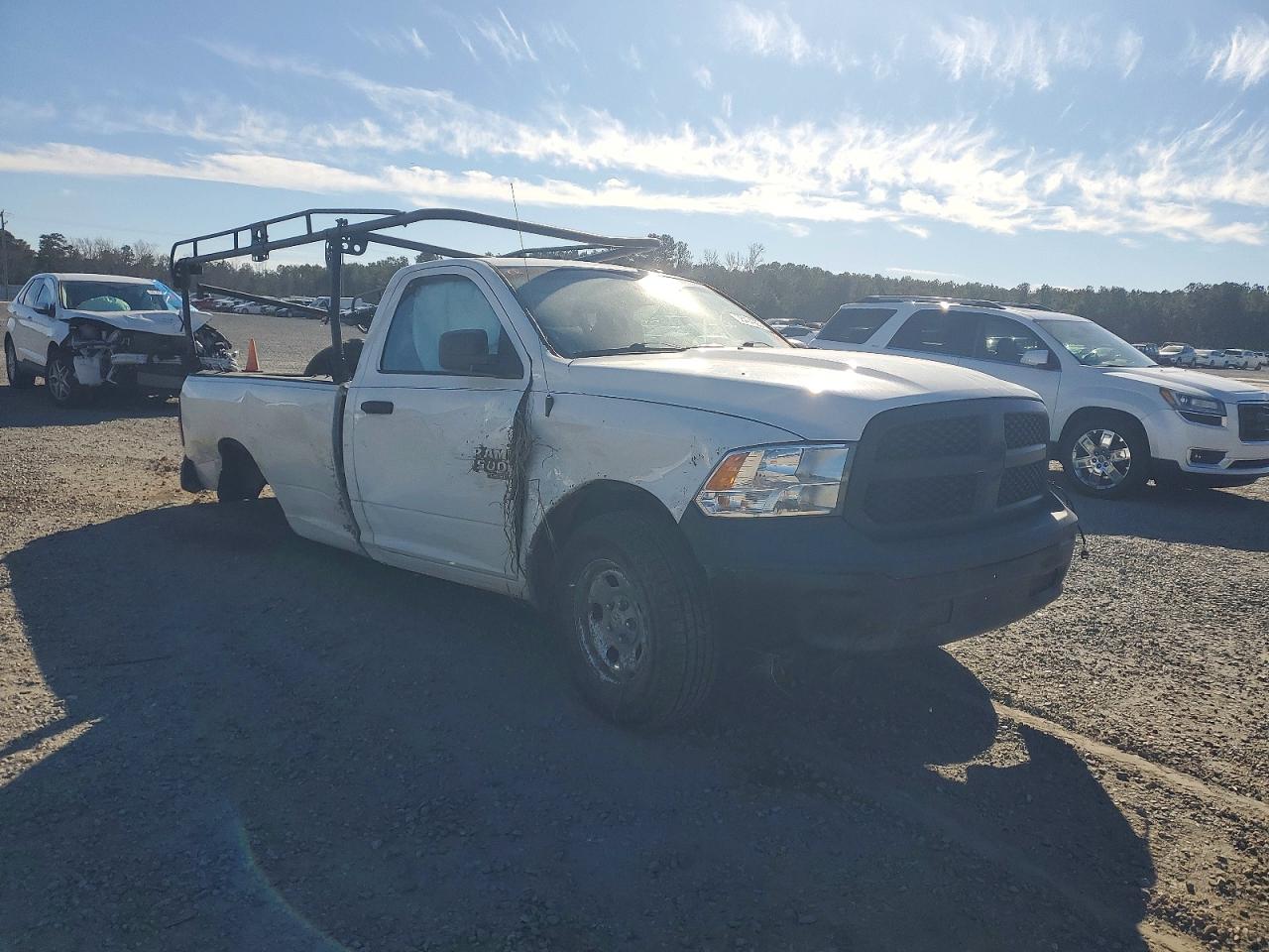 2019 RAM 1500 CLASSIC TRADESMAN photo 4