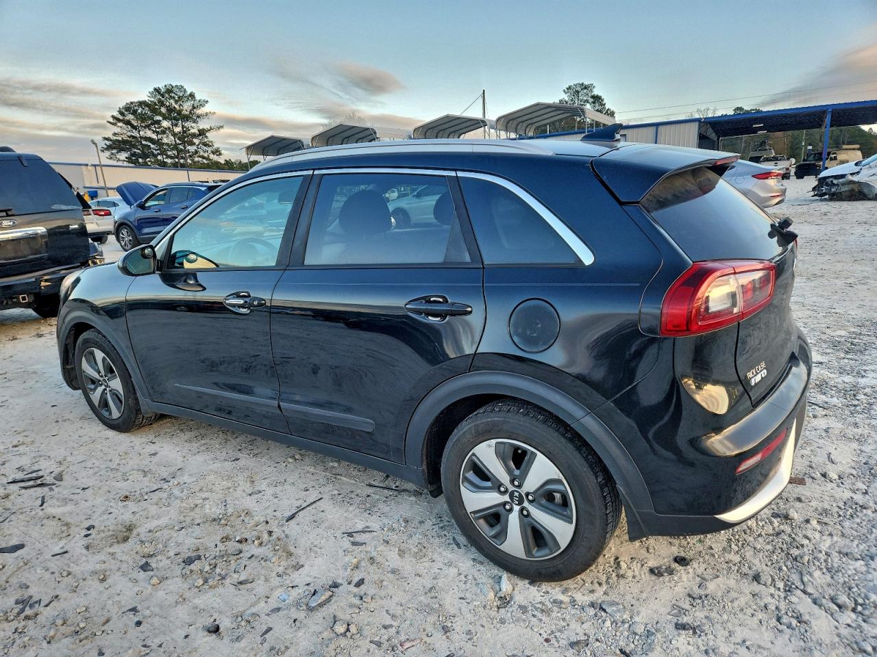 2017 KIA NIRO FE photo 2