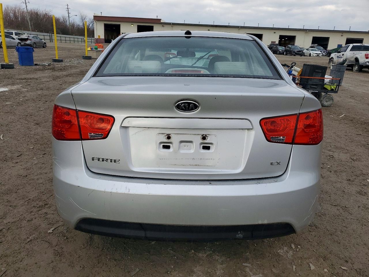 2010 KIA FORTE EX photo 6