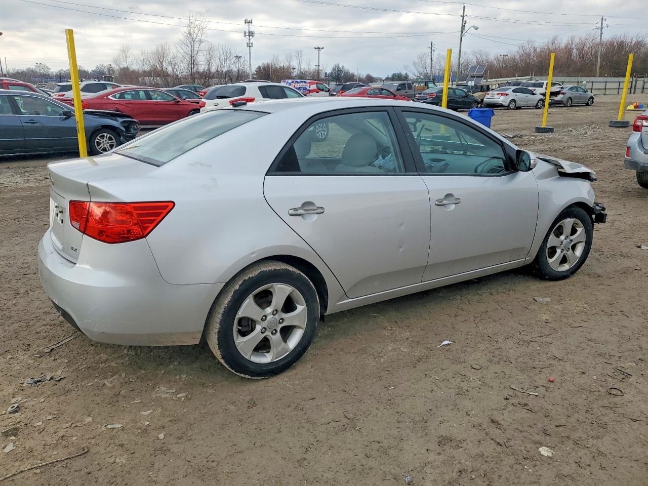 2010 KIA FORTE EX photo 3