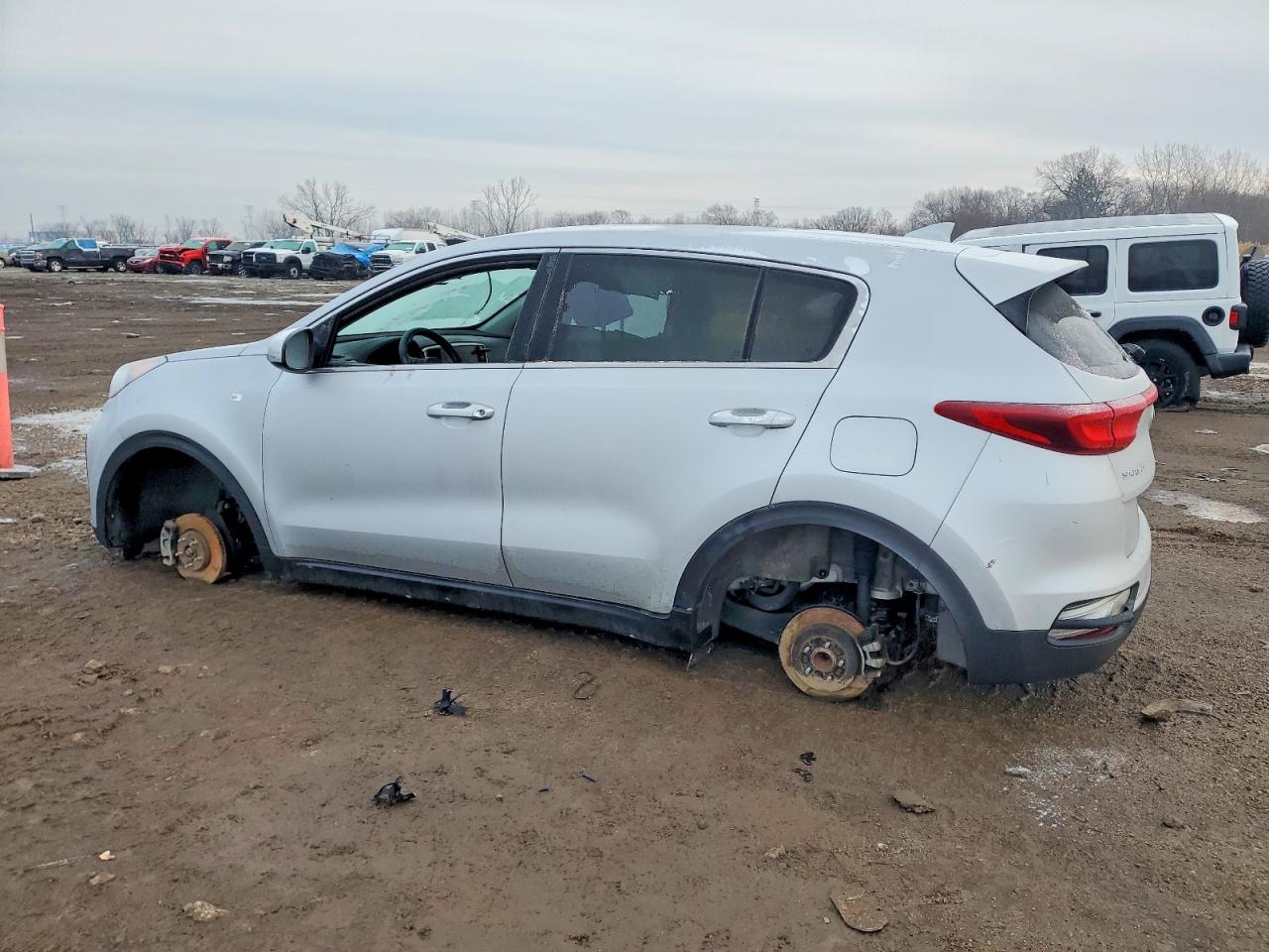 2021 KIA SPORTAGE LX photo 2