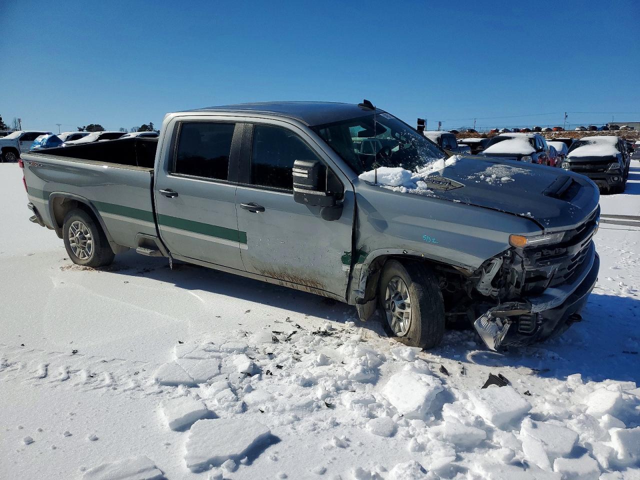 2025 CHEVROLET SILVERADO K2500 HEAVY DUTY photo 7