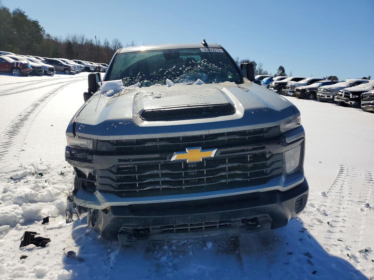 2025 CHEVROLET SILVERADO K2500 HEAVY DUTY photo 9