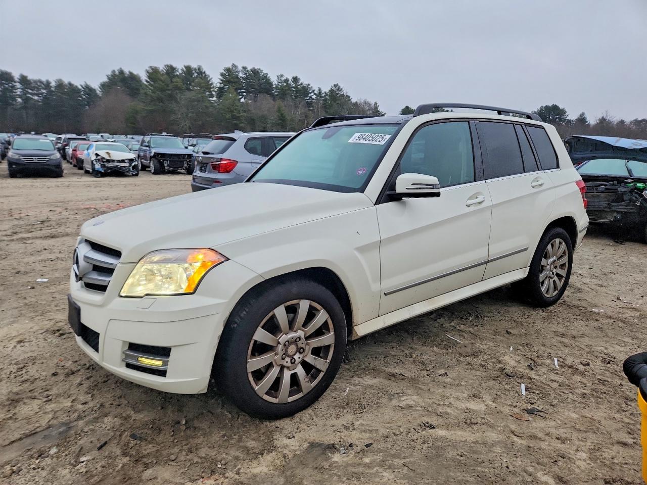 2011 MERCEDES-BENZ GLK