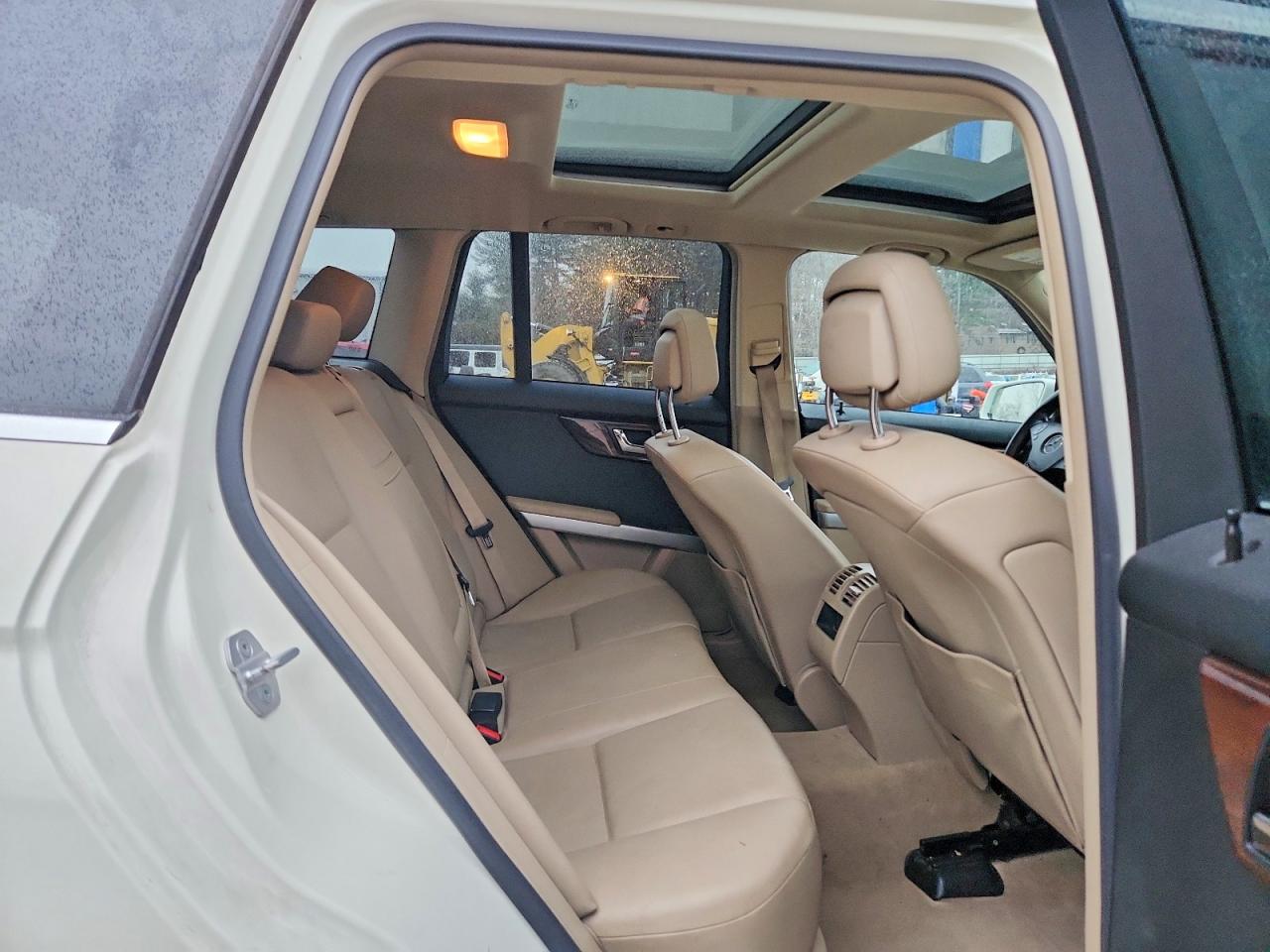2011 MERCEDES-BENZ GLK 350 4MATIC photo 11