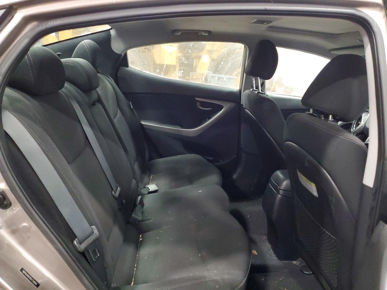2016 HYUNDAI ELANTRA SE photo 10
