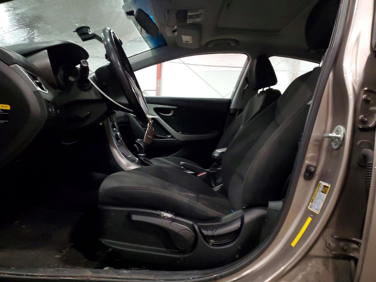 2016 HYUNDAI ELANTRA SE photo 7
