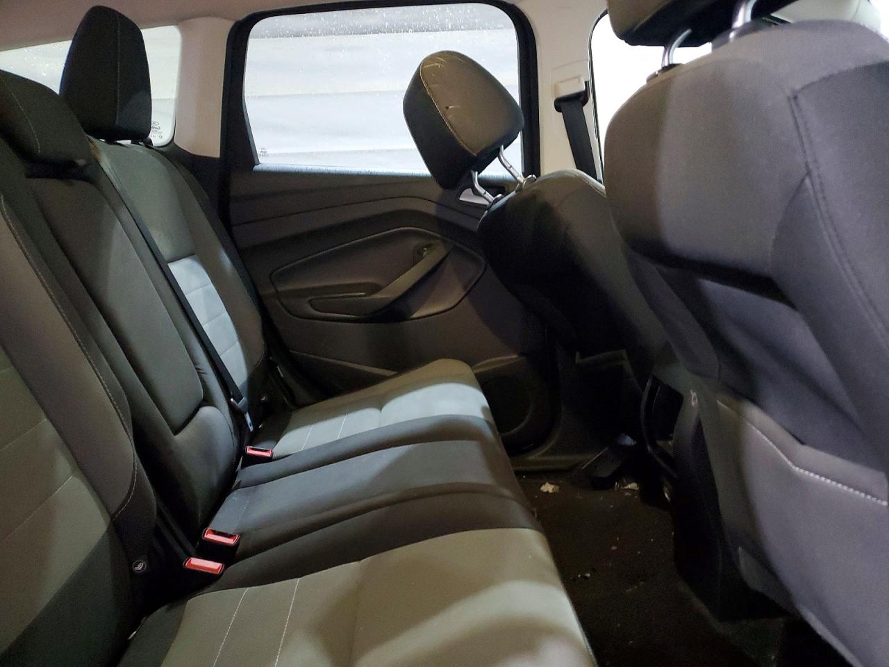 2016 FORD ESCAPE SE photo 31