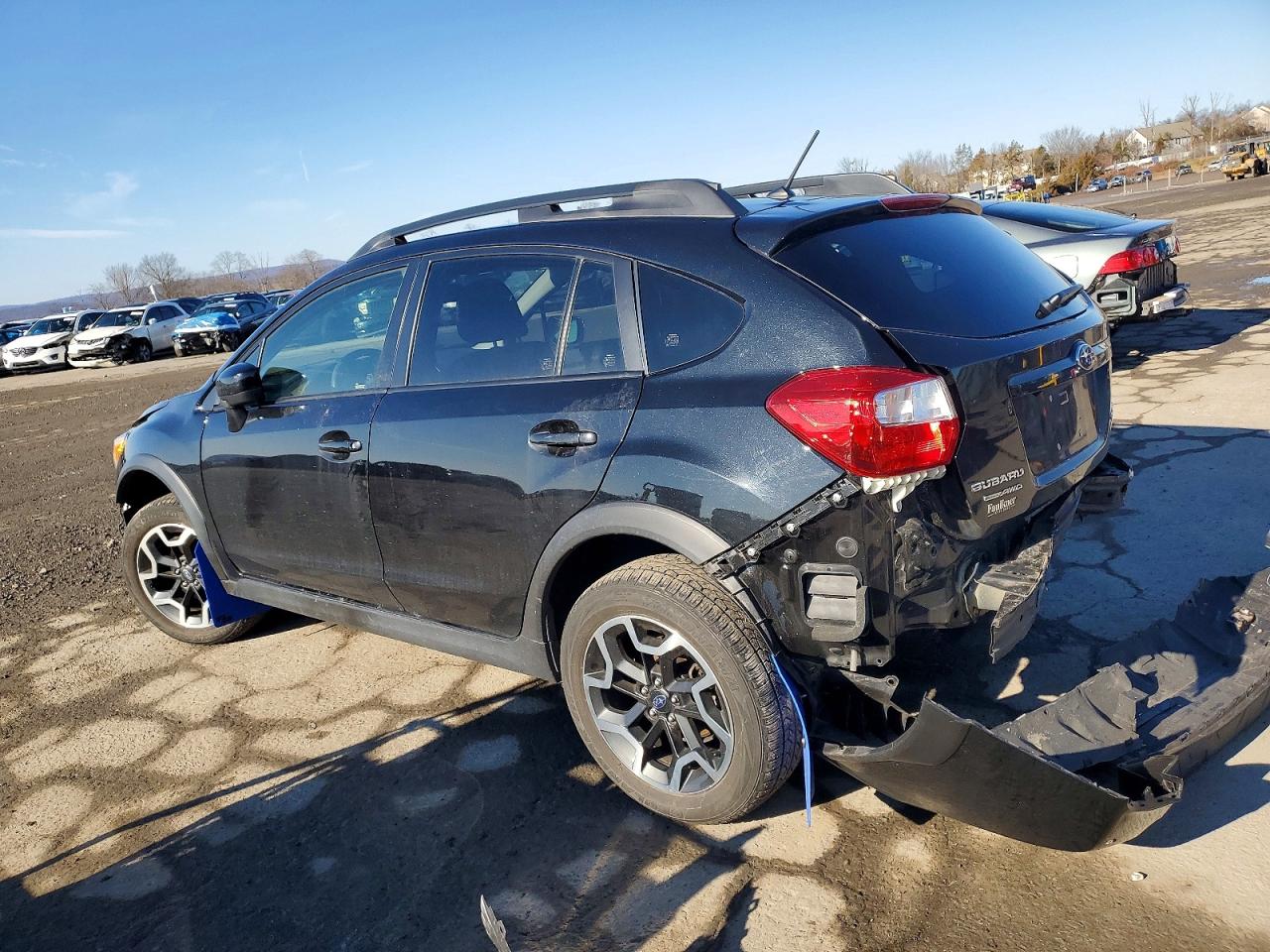 2017 SUBARU CROSSTREK PREMIUM photo 2