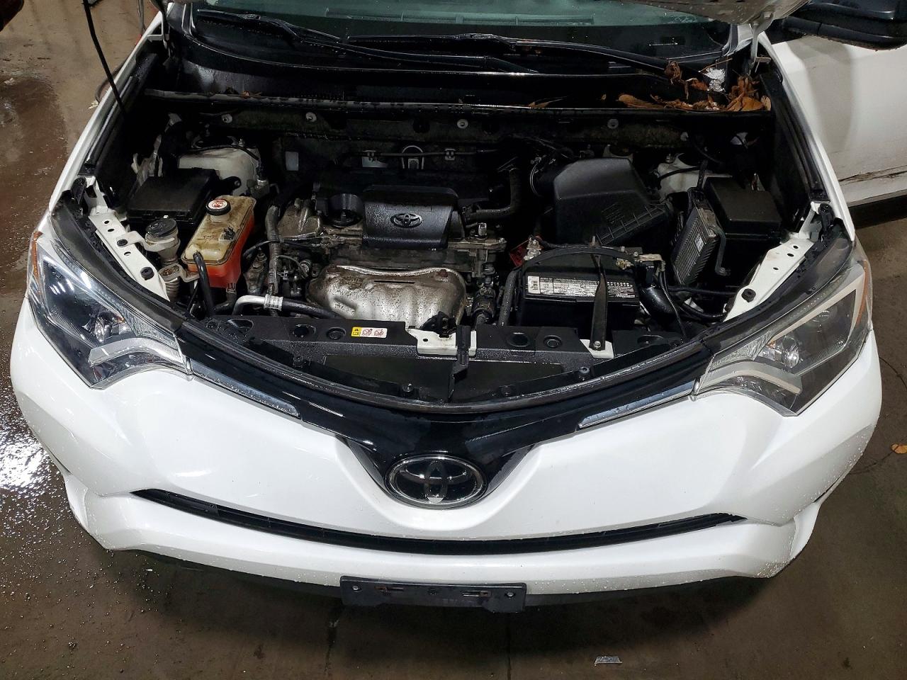 2018 TOYOTA RAV4 LE photo 12