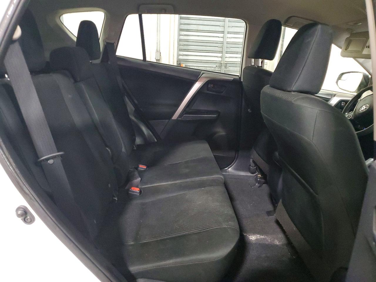 2018 TOYOTA RAV4 LE photo 11