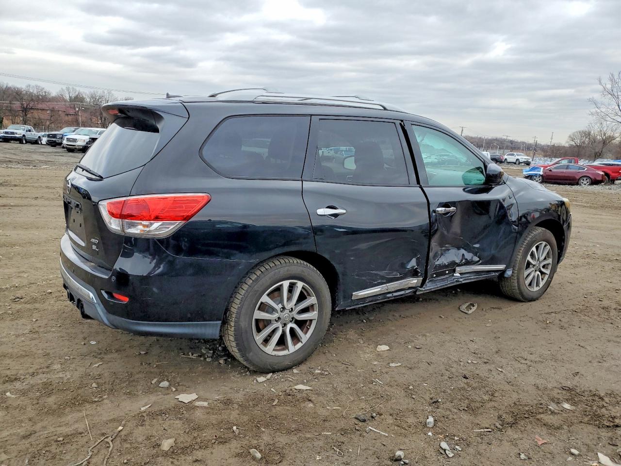 2013 NISSAN PATHFINDER S photo 3