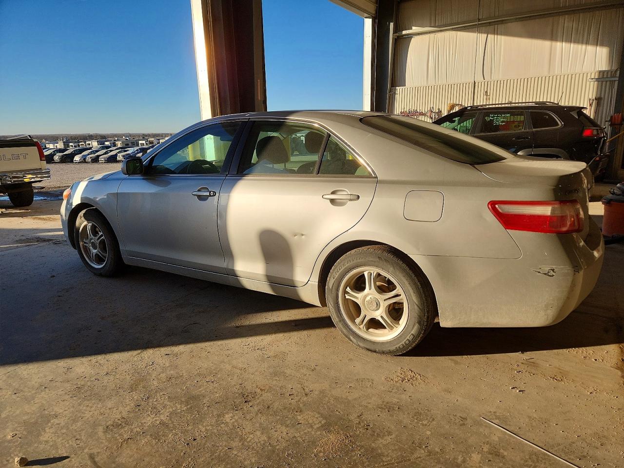 2009 TOYOTA CAMRY BASE photo 2