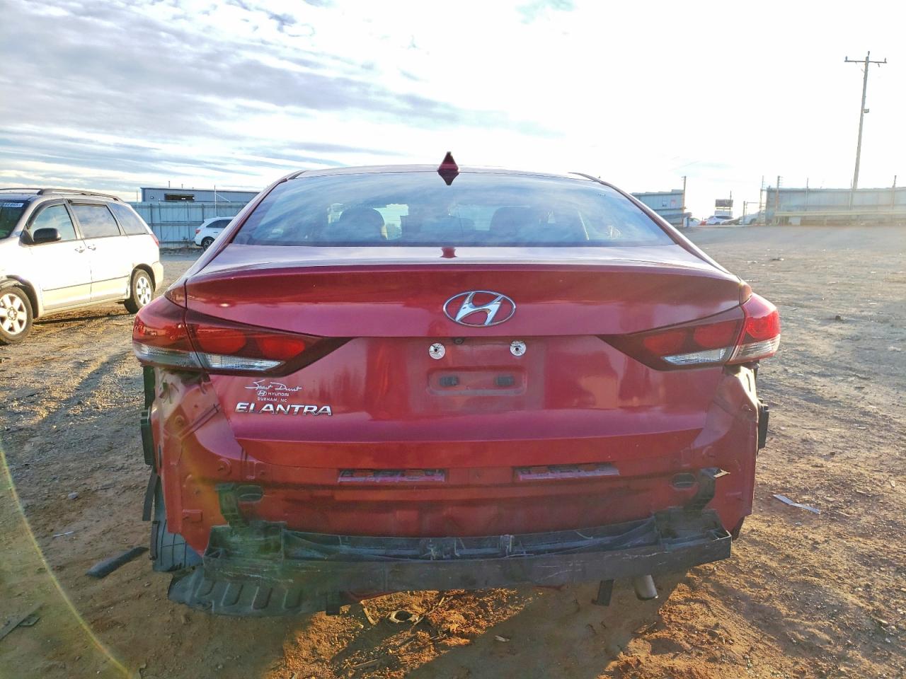 2017 HYUNDAI ELANTRA SE photo 6