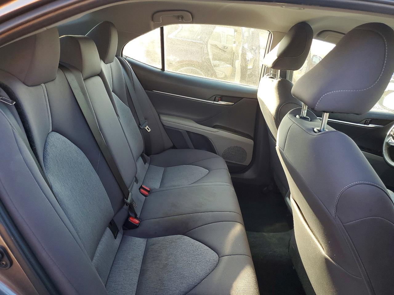 2023 TOYOTA CAMRY LE photo 10