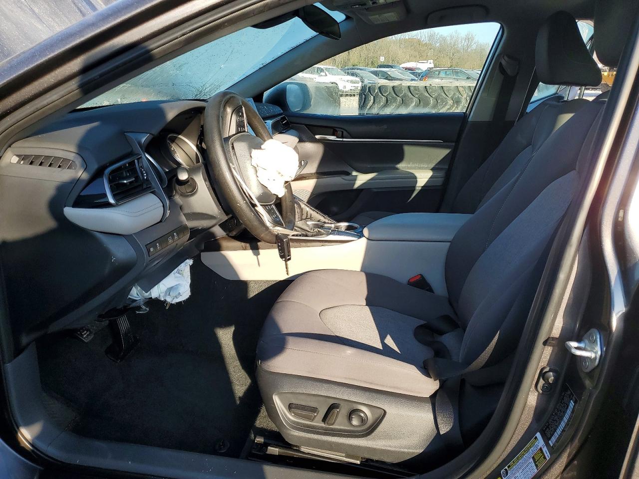 2023 TOYOTA CAMRY LE photo 7