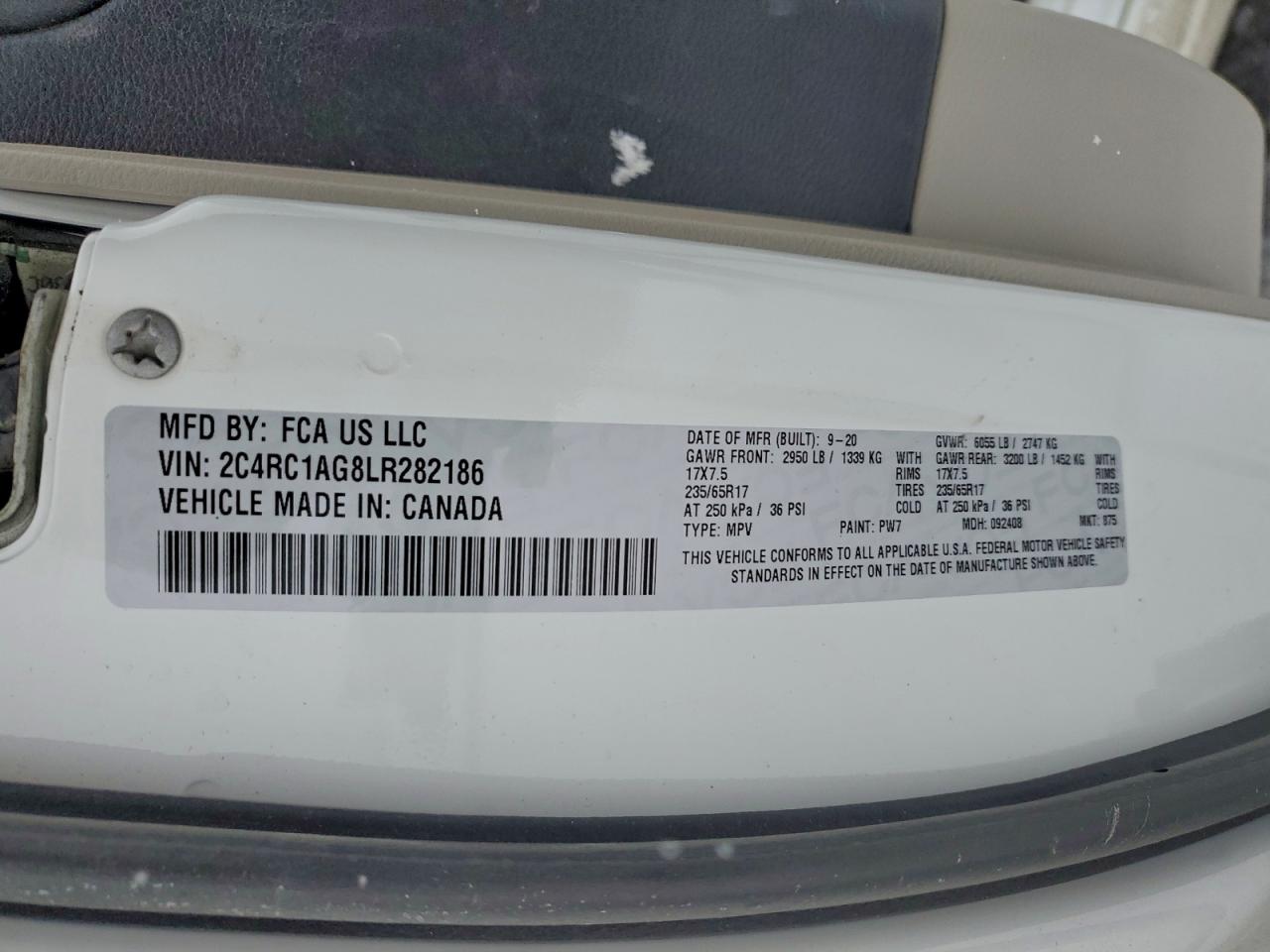 2020 CHRYSLER VOYAGER L photo 13