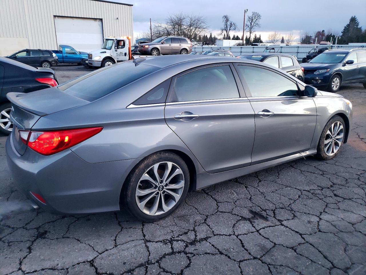 2014 HYUNDAI SONATA SE photo 3