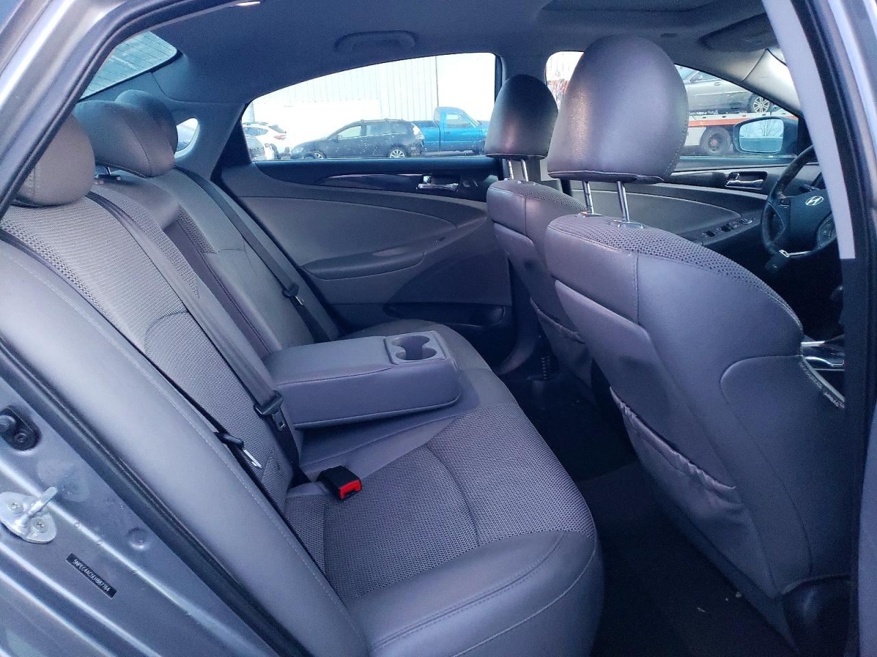 2014 HYUNDAI SONATA SE photo 10