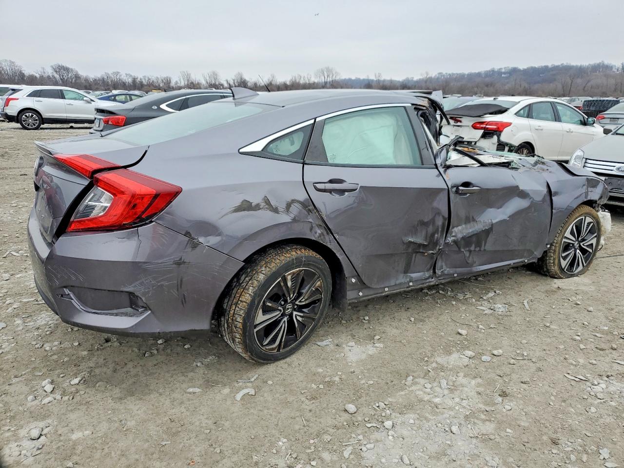 2017 HONDA CIVIC EX photo 3
