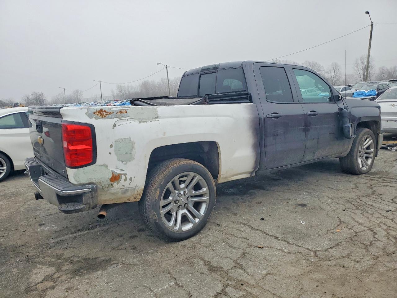 2015 CHEVROLET SILVERADO K1500 LT photo 3