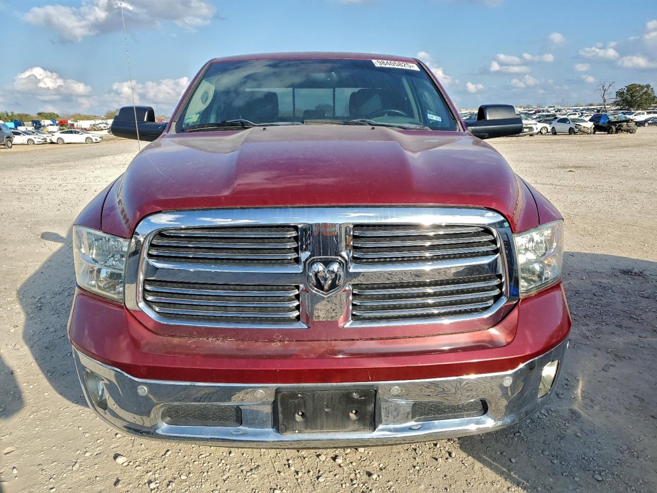 2015 RAM 1500 SLT photo 9